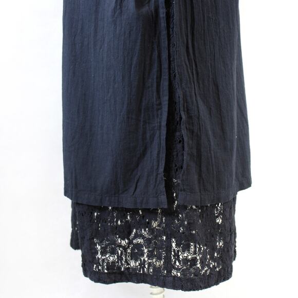 Elegant Black Lace Midi Dress - Picture 9 of 12